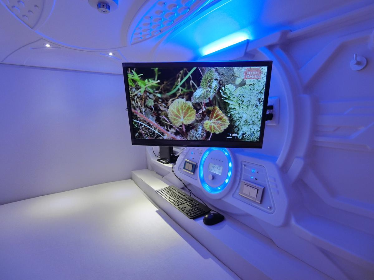 Capsule Hotel Manyudo Киото Экстерьер фото